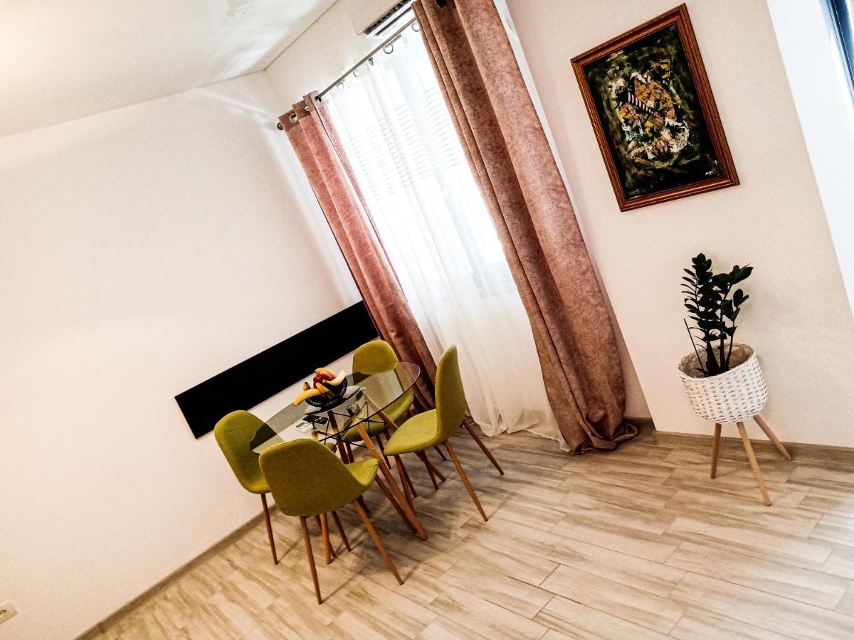 Ric Apartament Năvodari Εξωτερικό φωτογραφία